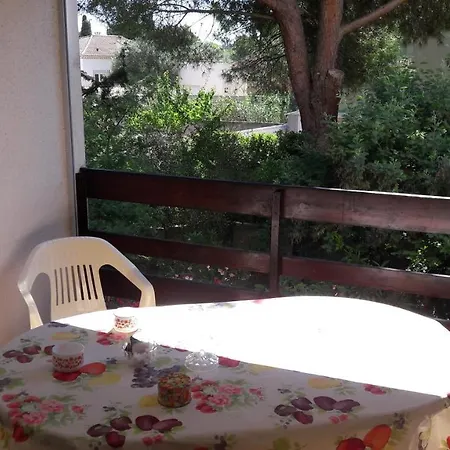 Caprica Le Grau-dʼAgde